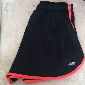 Black Exercise Shorts w/ salmon lining 🤸🏻‍♀️